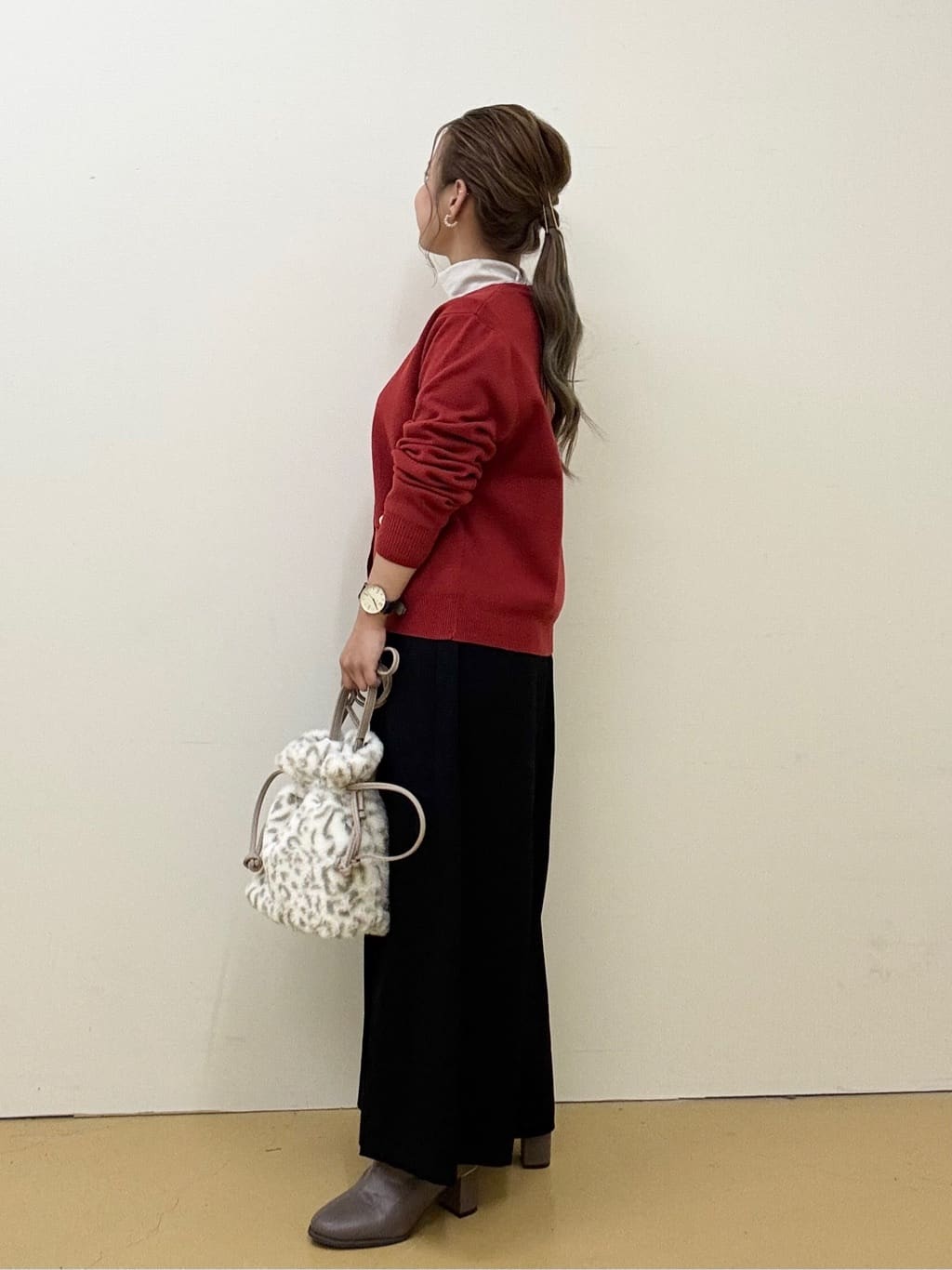 shioさんの「SHOO･LA･RUE｜【着丈選べる/S-LL】スタイルアップが叶う ベルト付きワイドパンツ」を使ったコーディネート