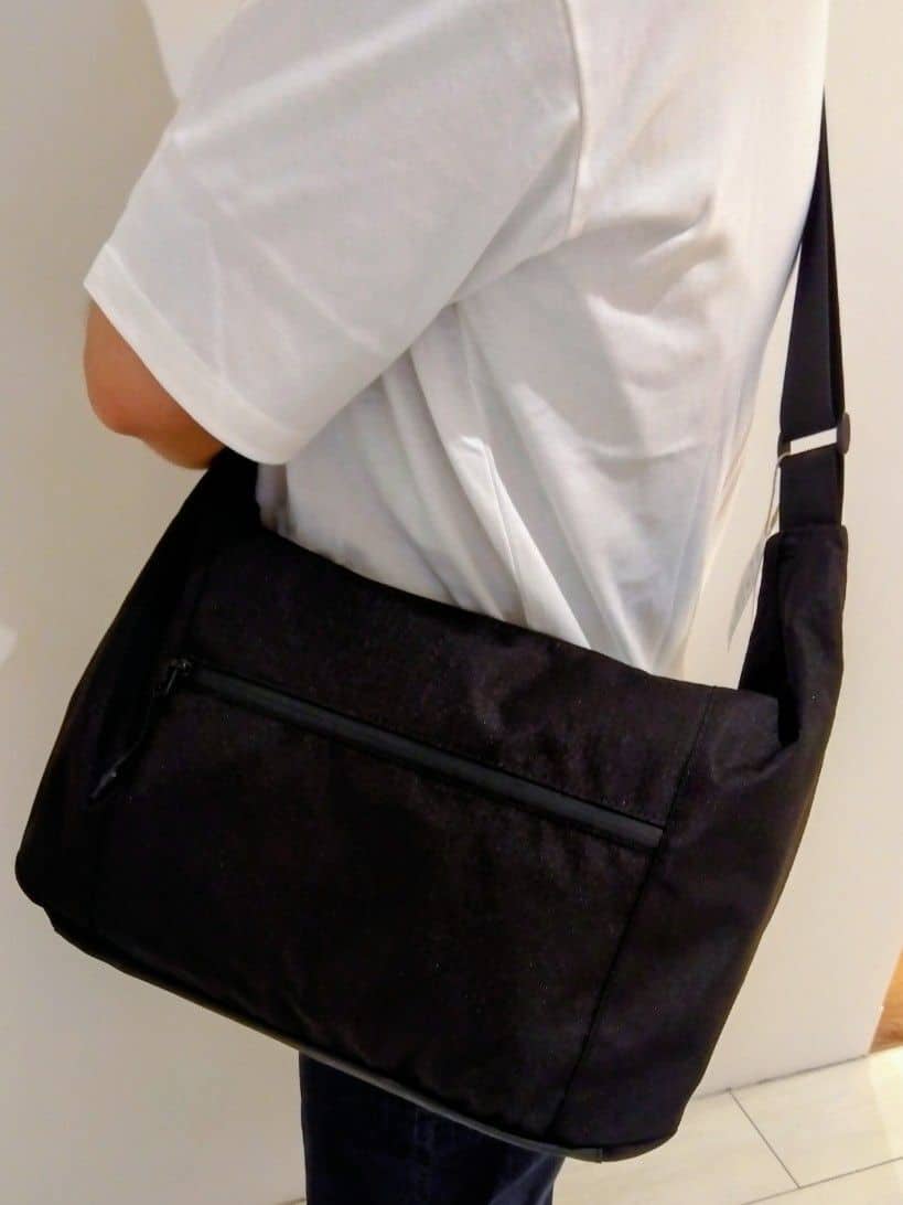 TOMさんの「Dessin｜ロゴ刺繍Tシャツ」を使ったコーディネート