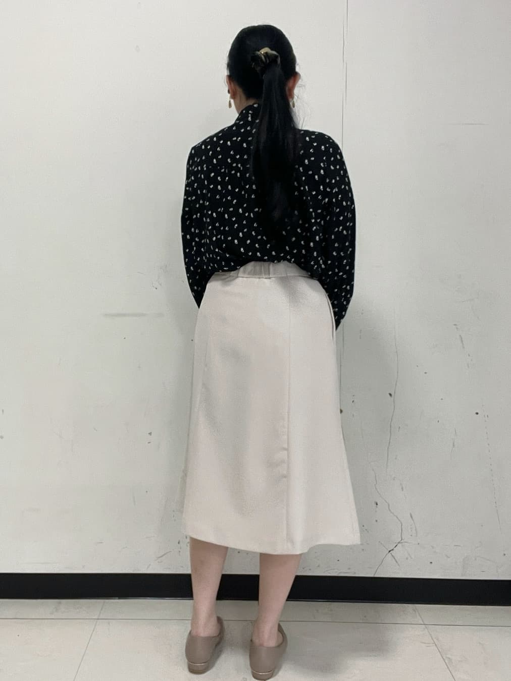 Hitomiさんの「index｜アシンメトリーレイヤードボウタイブラウス【洗濯機OK／イージーアイロン／防シワ】《XS～3L》」を使ったコーディネート