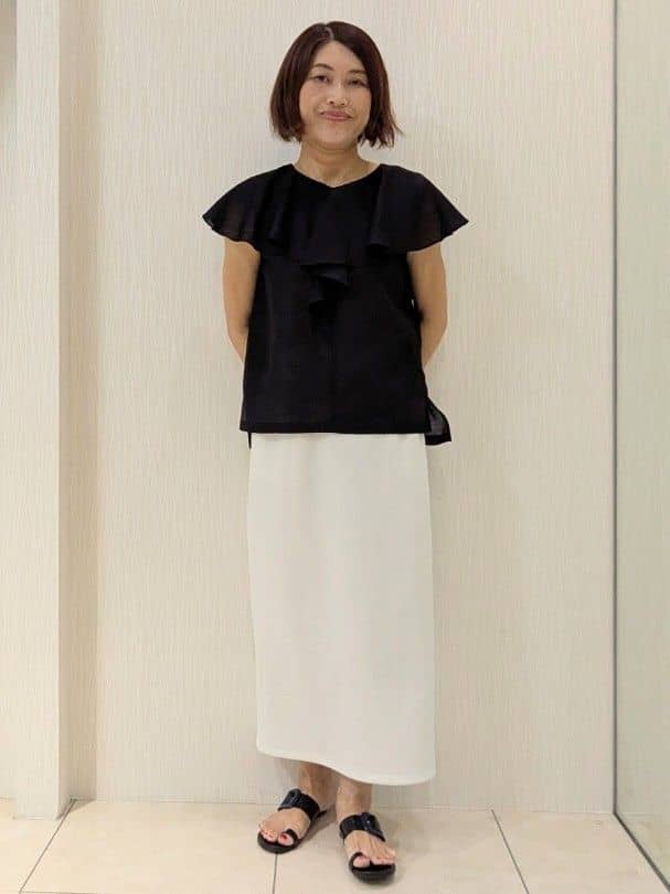 u-macoさんの「UNTITLED｜【きれいめ/洗える/フリル】ラッフルシアーブラウス」を使ったコーディネート