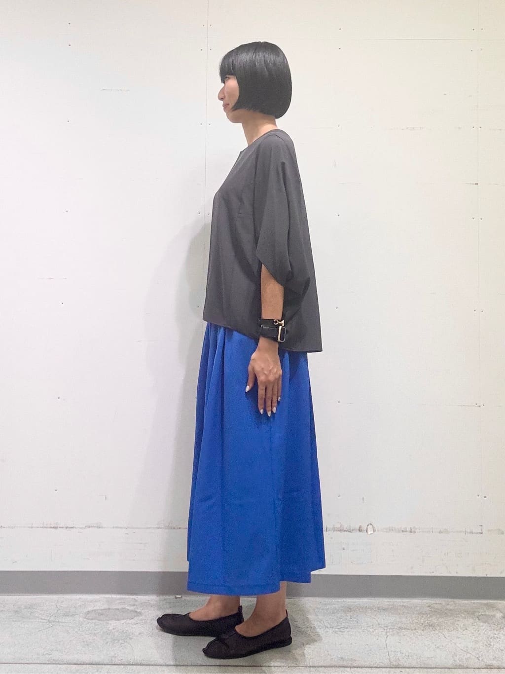 naoさんの「INDIVI｜【体型カバー/SETUP可能】ジョーゼット　ドルマンブラウス」を使ったコーディネート