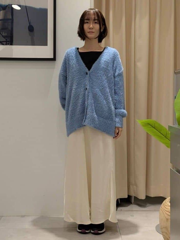 なめさんの「THE SHOP TK｜【ふわふわあったか】フェザーカーディガン」を使ったコーディネート