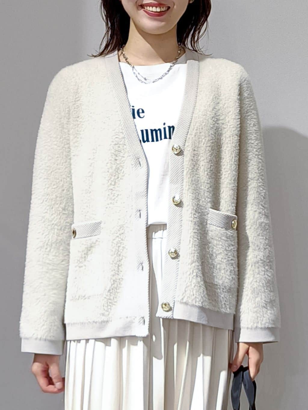 のんさんの「OPAQUE.CLIP｜ロングロゴTシャツ【洗濯機OK】」を使ったコーディネート