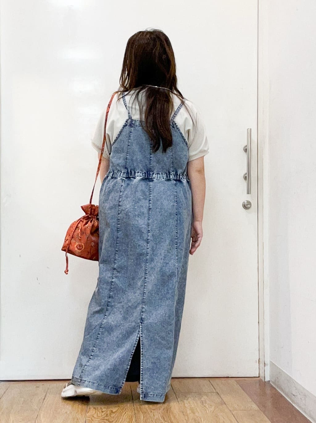 haruさんの「SHOO･LA･RUE｜【ひんやり/洗濯後しわになりにくい】リブ切り替えドルマンブラウス」を使ったコーディネート