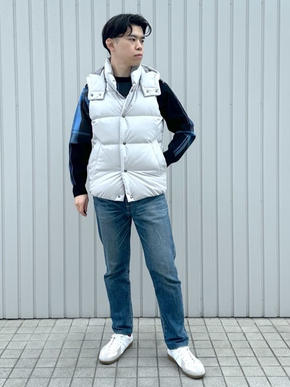 イッシーさんの「TAKEO KIKUCHI｜【袖取り外し可】デタッチャブル ダウンブルゾン」を使ったコーディネート