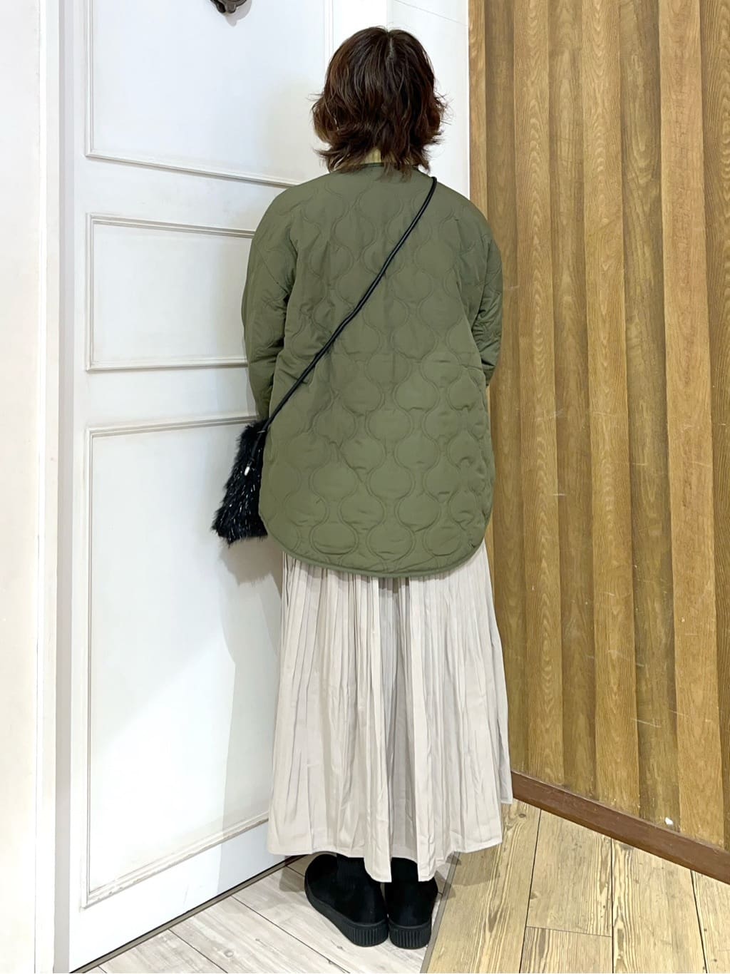 yuriyuriさんの「SHOO･LA･RUE｜【洗濯機可/S-LL】インせず着られる ふわふわハイネックニット」を使ったコーディネート