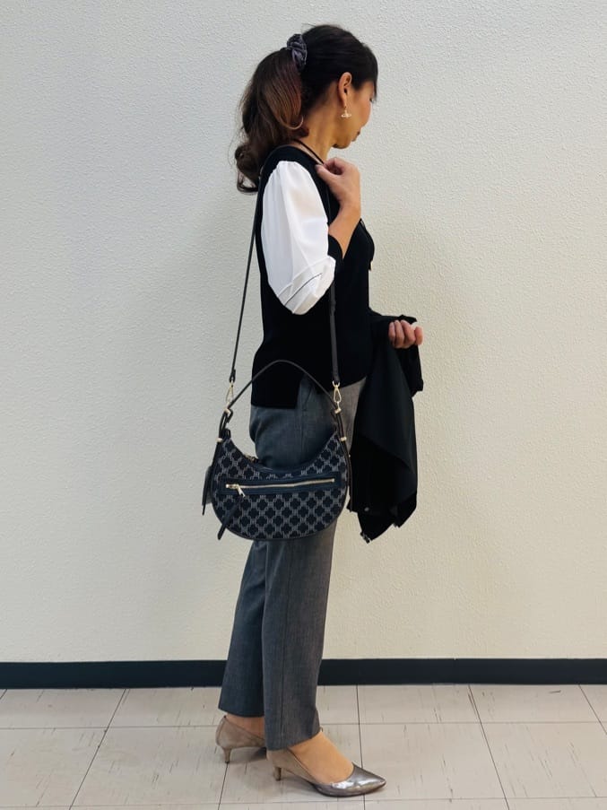 ⭐︎Eimi⭐︎さんの「Reflect｜【パンツにもスカートにも合わせやすい◎】ライティブルゾン」を使ったコーディネート