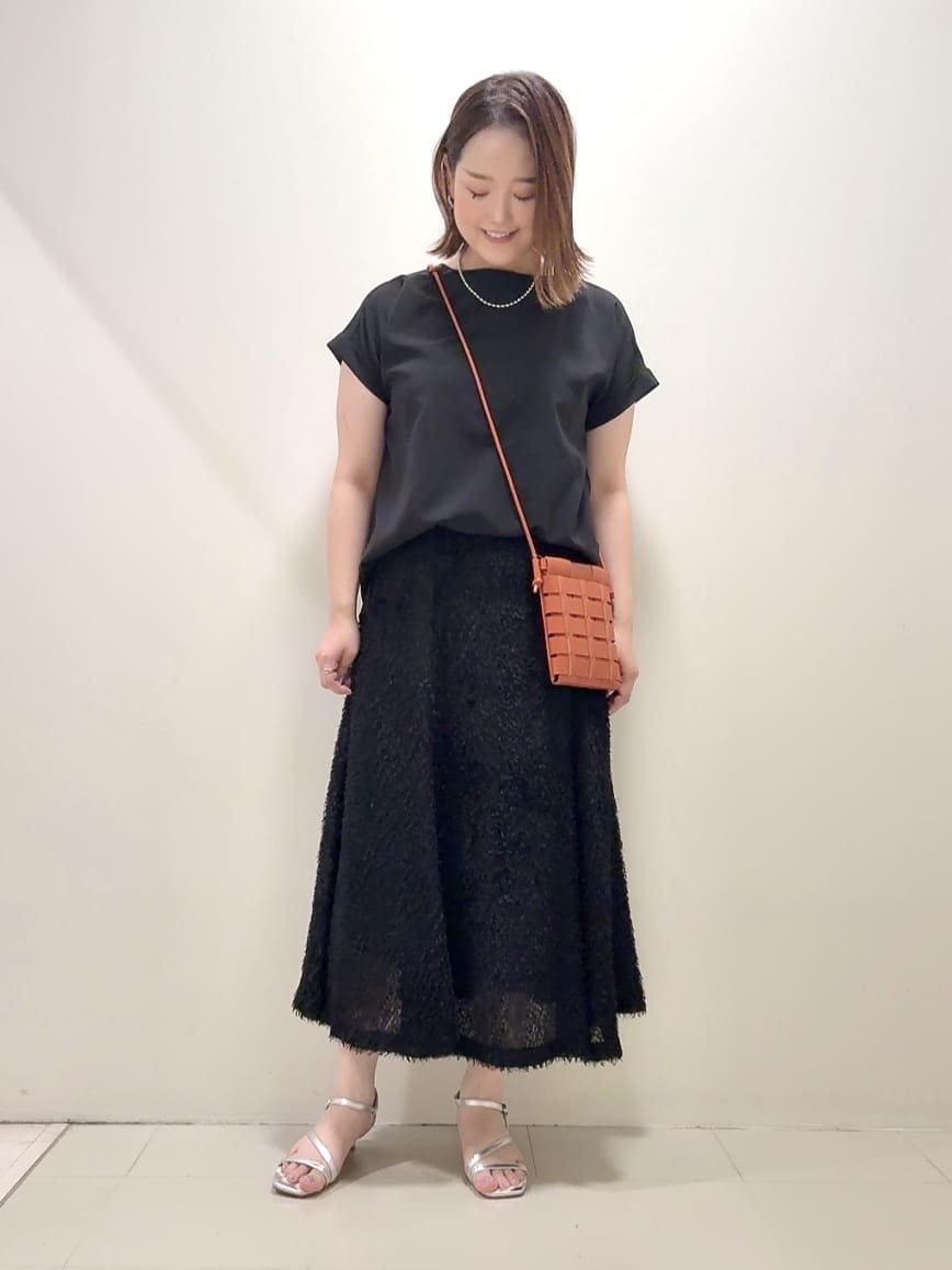YUIさんの「UNTITLED｜【セットアップ可/はっ水/通勤】リラククール 半袖ブラウス」を使ったコーディネート