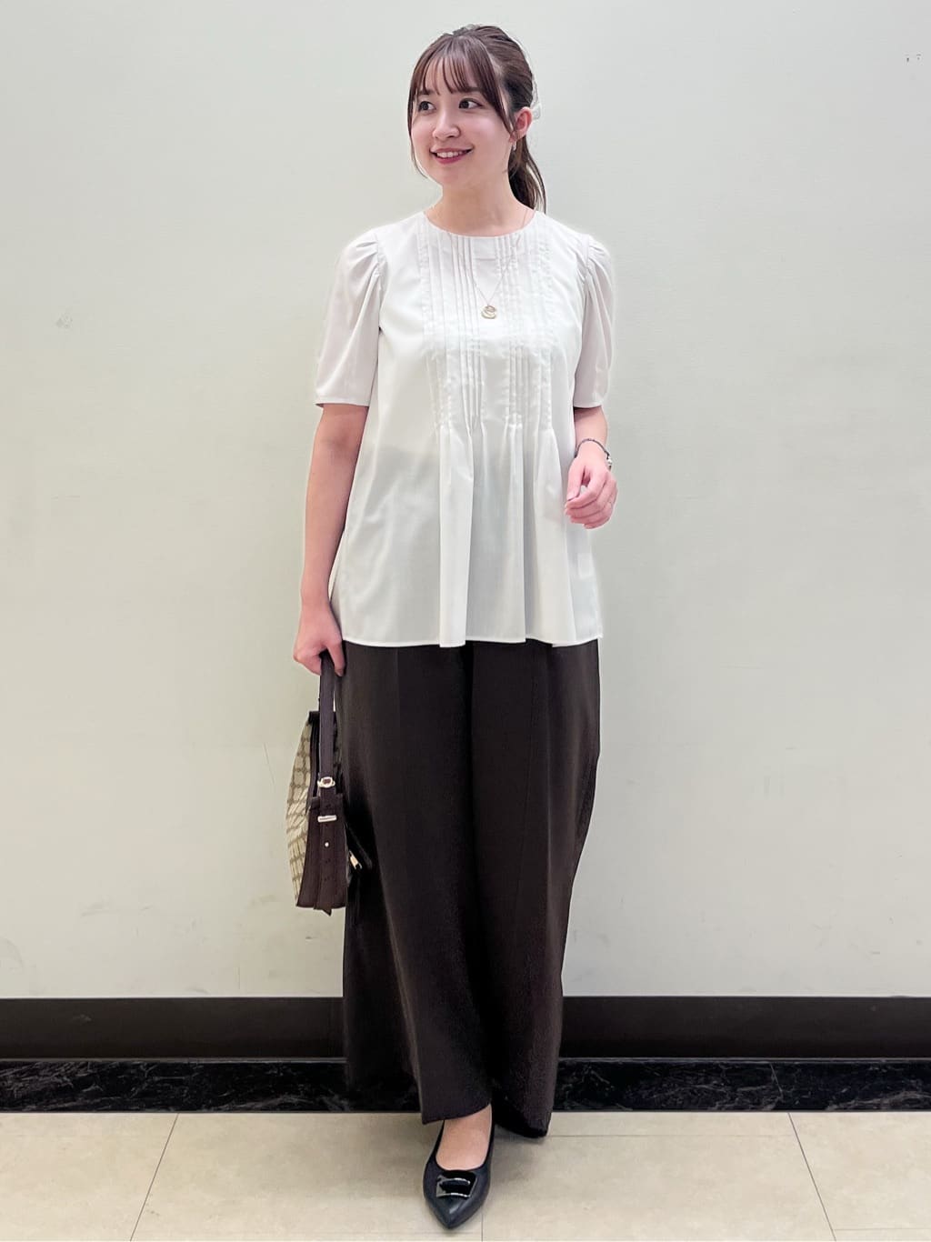 mikikoさんの「Reflect｜【すっきり見え！長め丈】ピンタックデザインチュニックブラウス」を使ったコーディネート