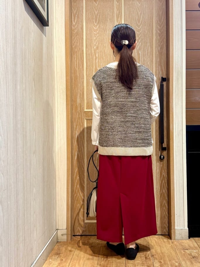 KAORIさんの「SHOO･LA･RUE｜【洗濯後しわになりにくい】ポケット付き ナロースカート」を使ったコーディネート