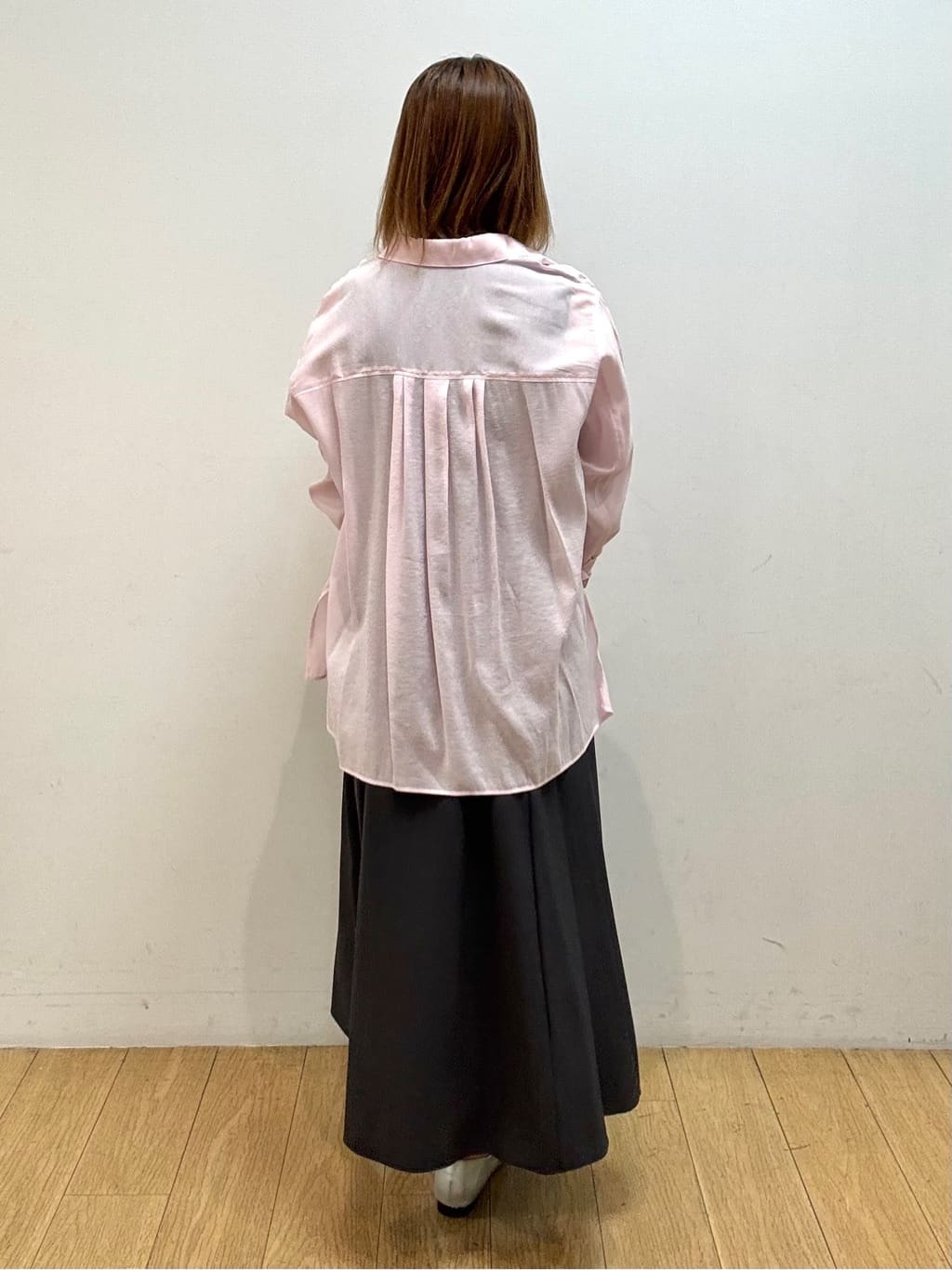 mikkoさんの「INDIVI｜【UVケア】エアリージョーゼット キャミワンピース」を使ったコーディネート