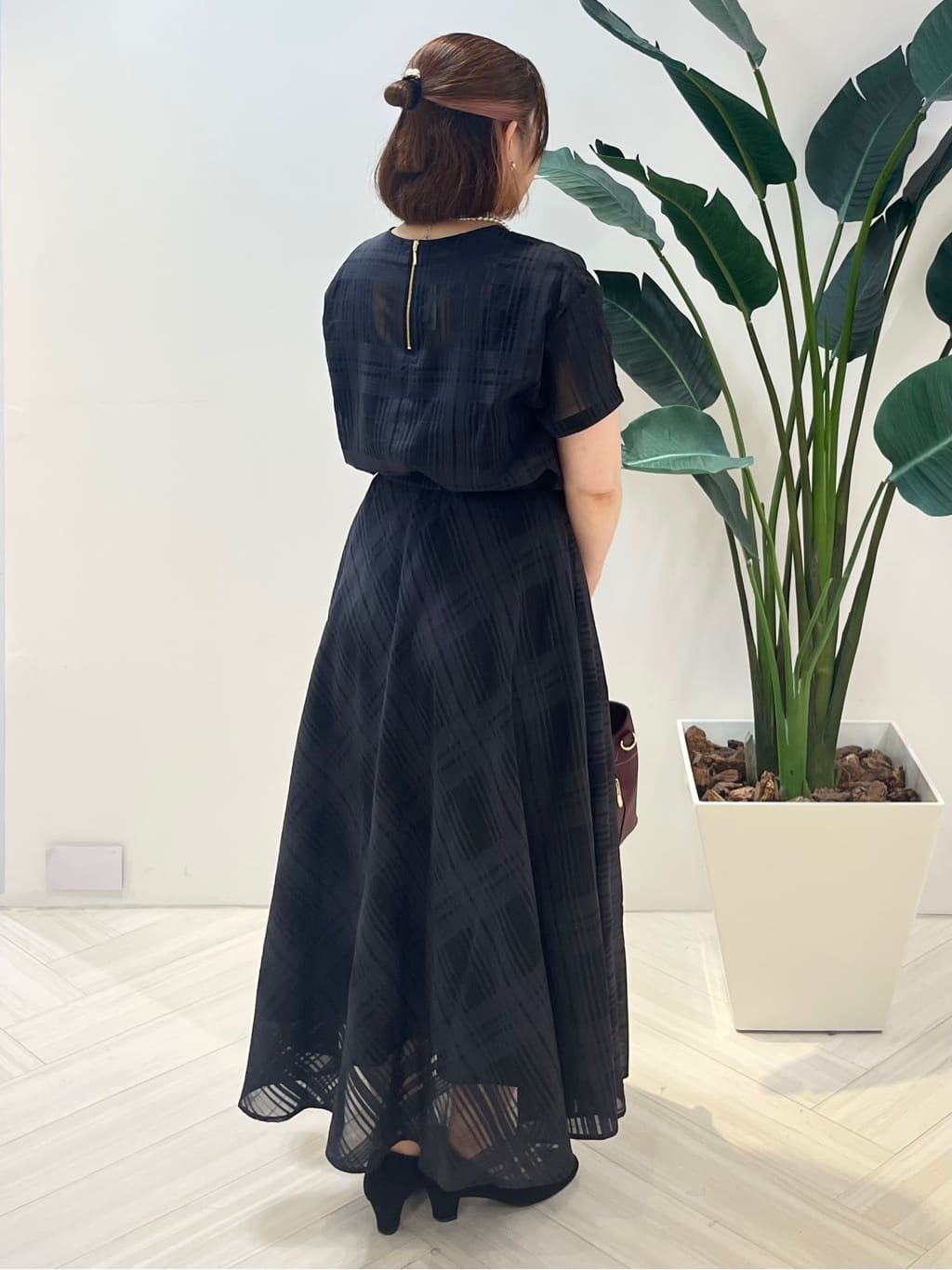 Tomoさんの「UNTITLED｜【セットアップ可/エレガント】シアーチェックTブラウス」を使ったコーディネート
