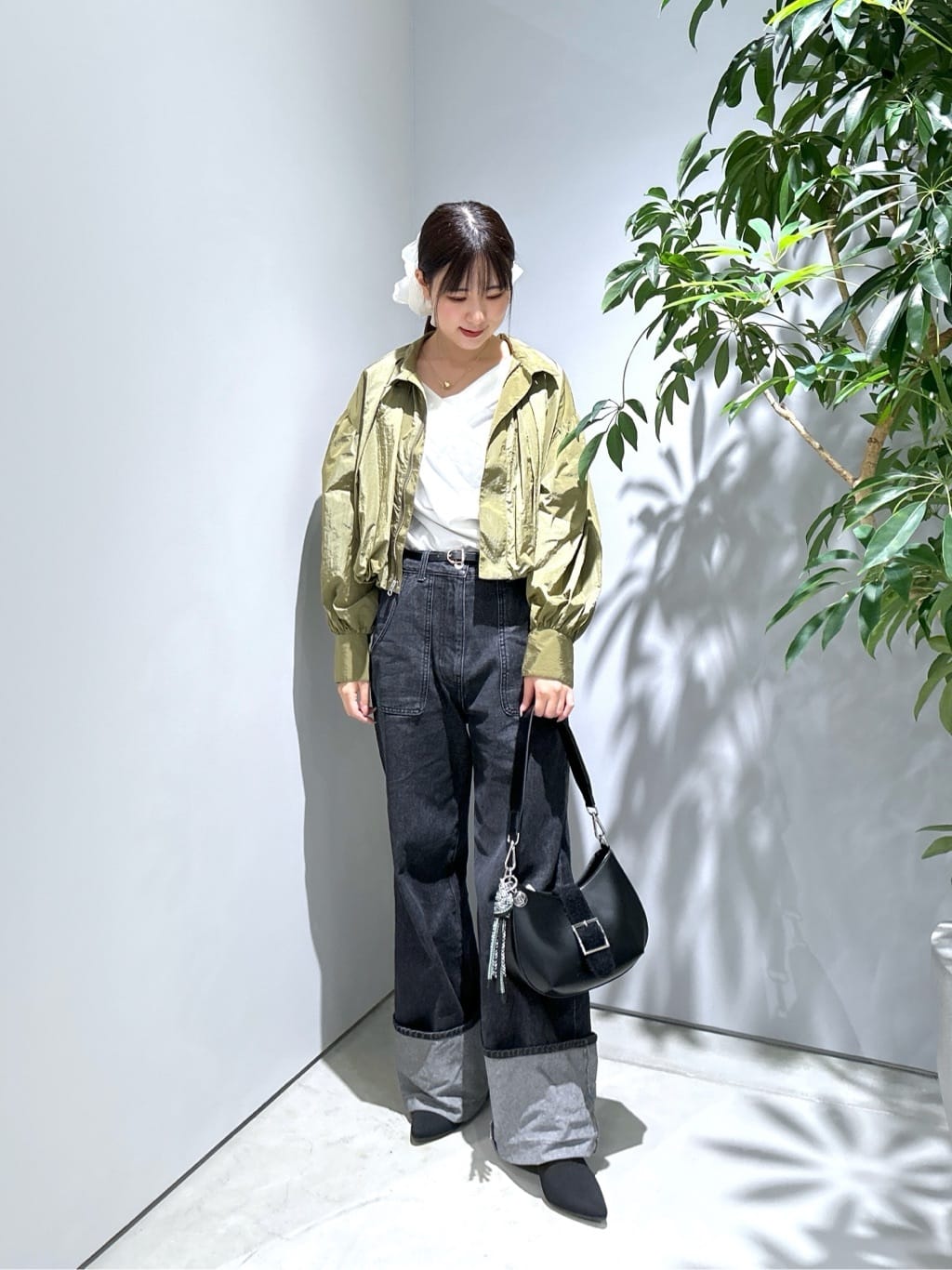 Renoさんの「INDIVI｜ドレープクロップドカットソー」を使ったコーディネート