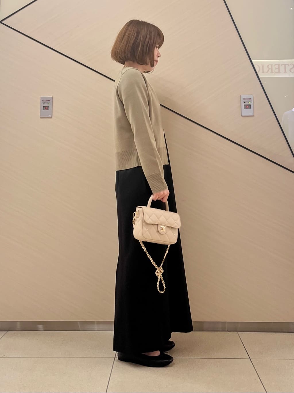 yahataさんの「DRESSTERIOR｜◆ミラノリブカーディガン」を使ったコーディネート