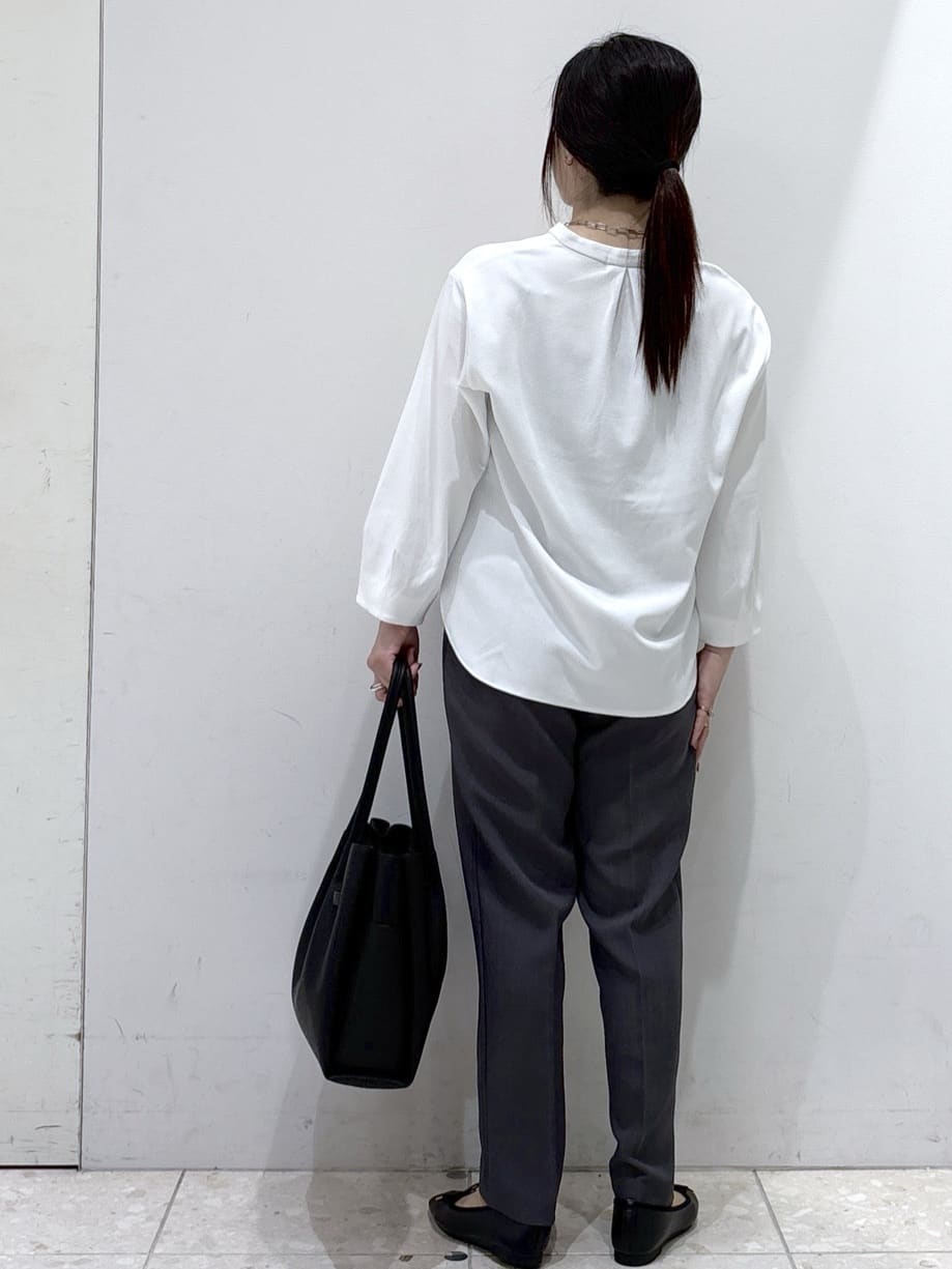 mameさんの「OPAQUE.CLIP｜スキッパートップス【吸水速乾／UVケア／洗濯機OK】」を使ったコーディネート
