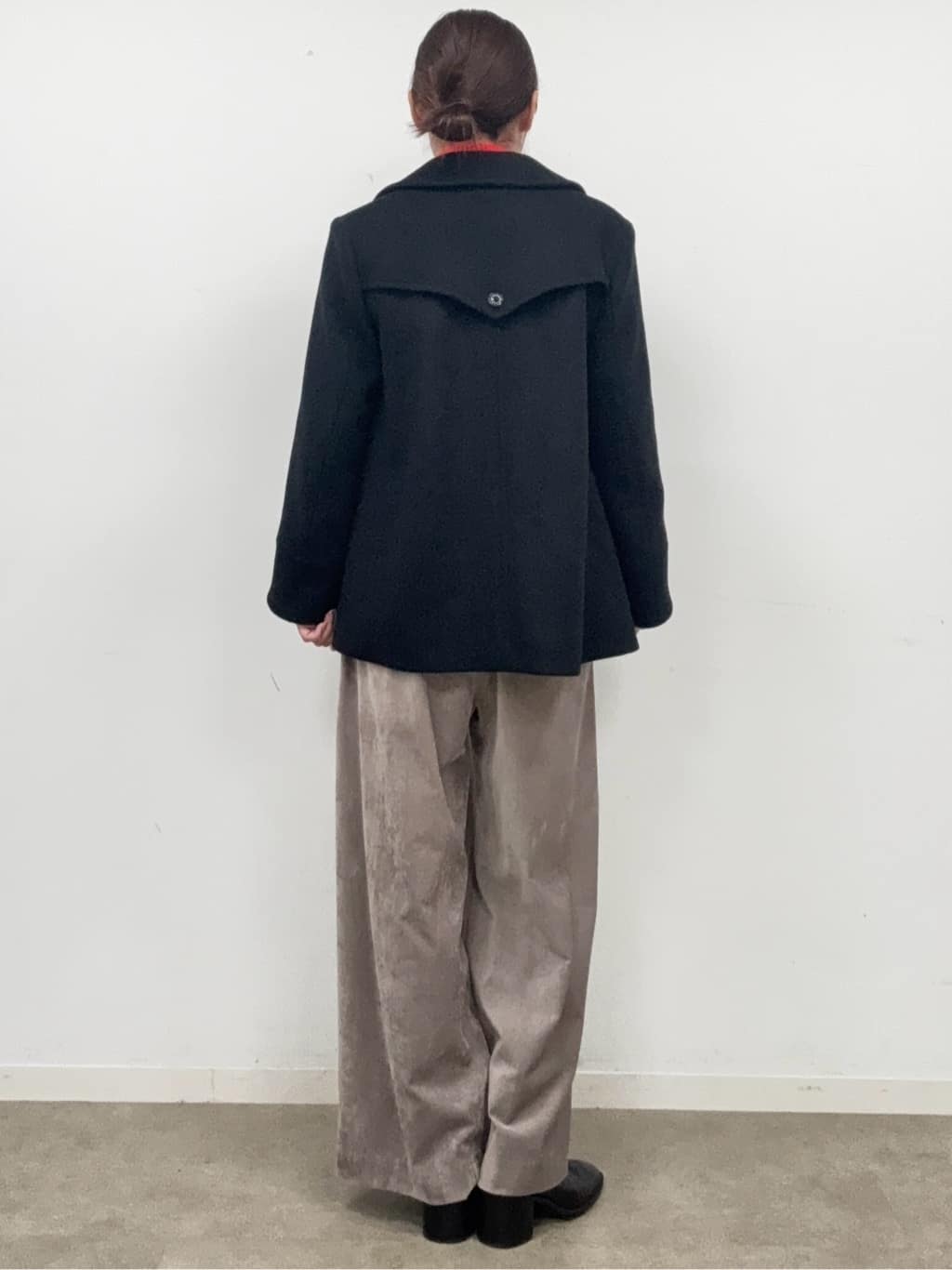 BUNさんの「DRESSTERIOR｜ソフト別珍イージーパンツ」を使ったコーディネート