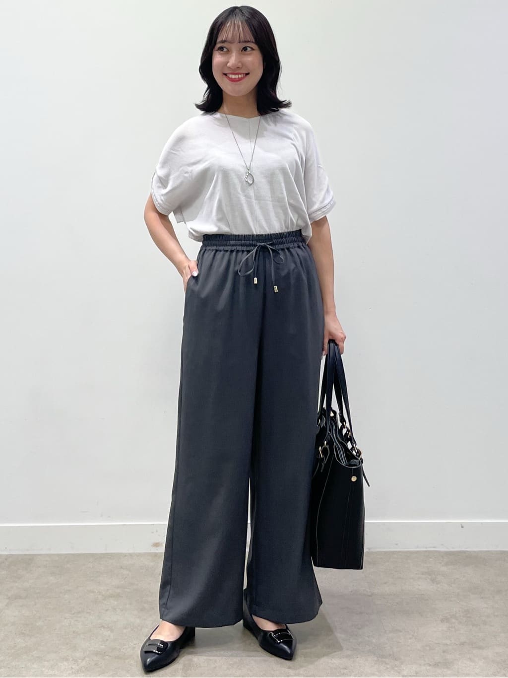 yukariさんの「Reflect｜【ウエスト総ゴム／セットアップ／単品使いOK◎】ベスト＋ストレートパンツセット」を使ったコーディネート
