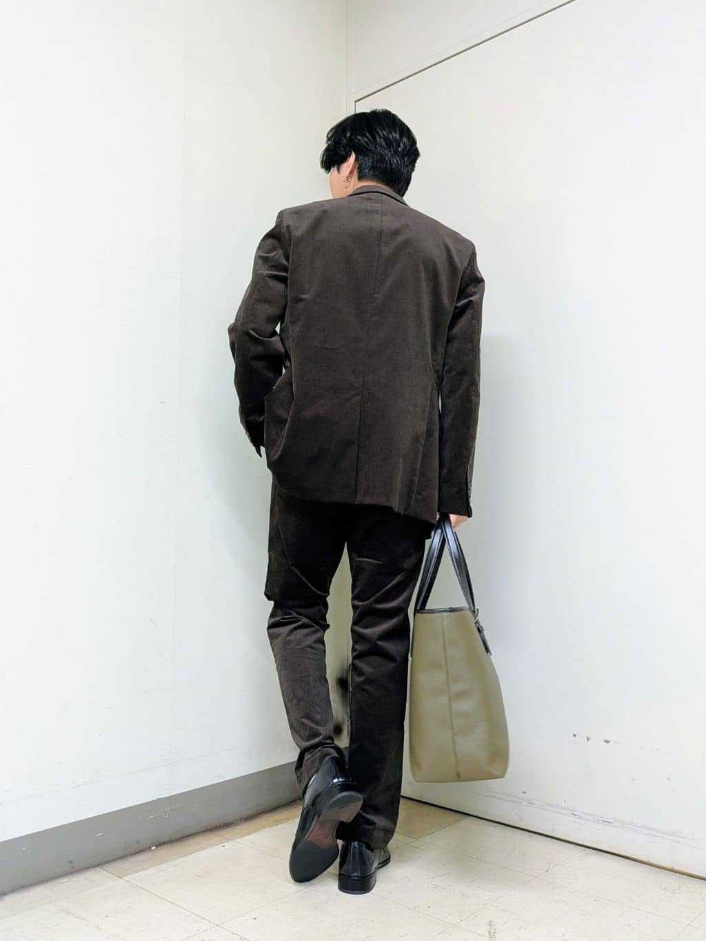 ryoさんの「TAKEO KIKUCHI｜【Sサイズ～】ストレッチコーデュロイ ジャケット」を使ったコーディネート