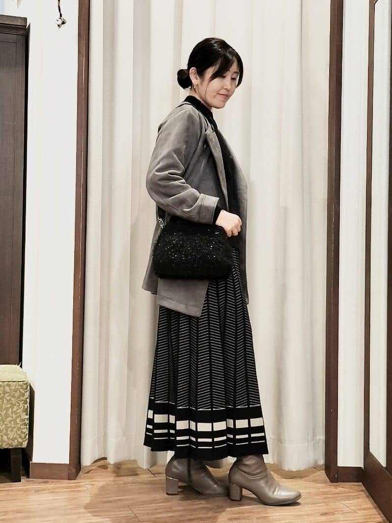 chami さんの「SHOO･LA･RUE｜【S-LL】上品さを纏う やわらかフェイクスエード ミドル丈ブルゾン」を使ったコーディネート