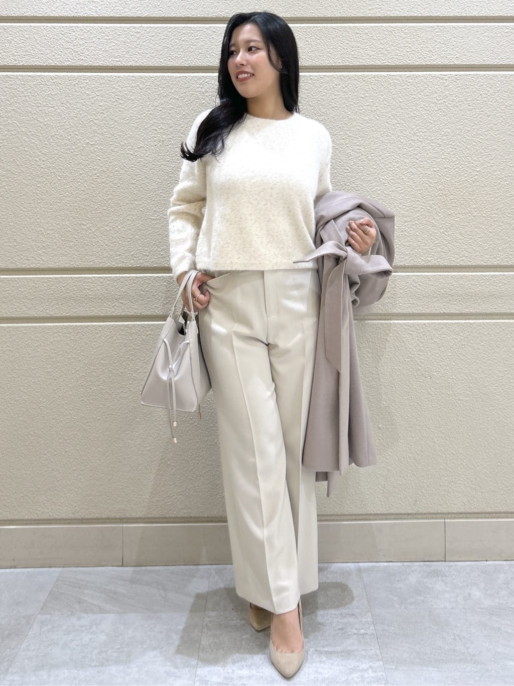 Momokaさんの「COUP DE CHANCE｜【フォックス混】ショート丈ニットトップス」を使ったコーディネート