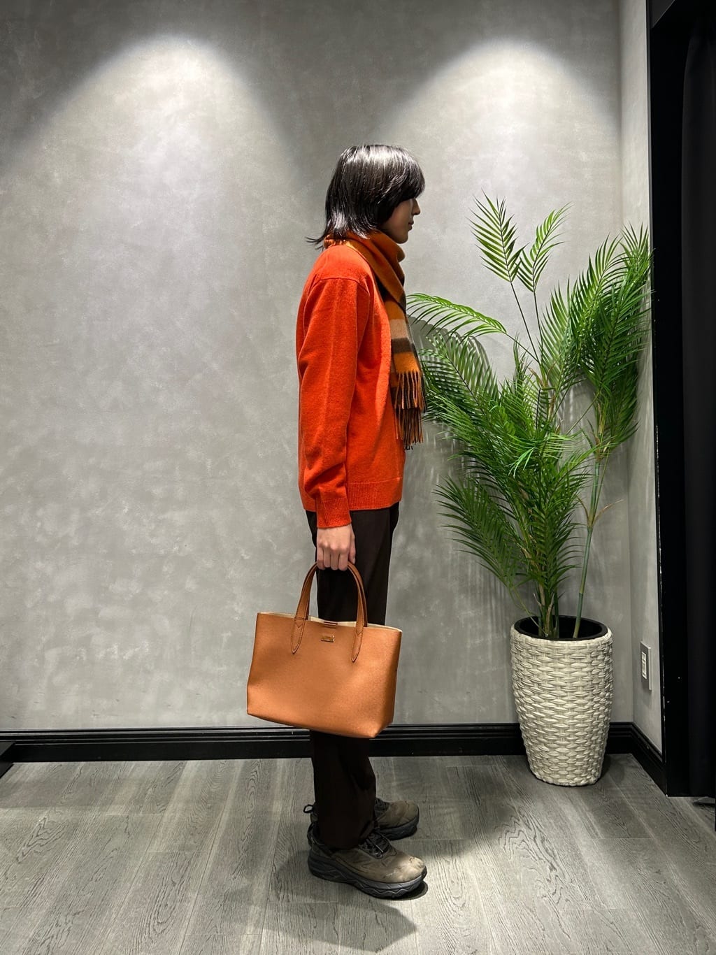 ruiさんの「TAKEO KIKUCHI｜【Air Palette Knit】ワンポイント カラーニット プルオーバー」を使ったコーディネート