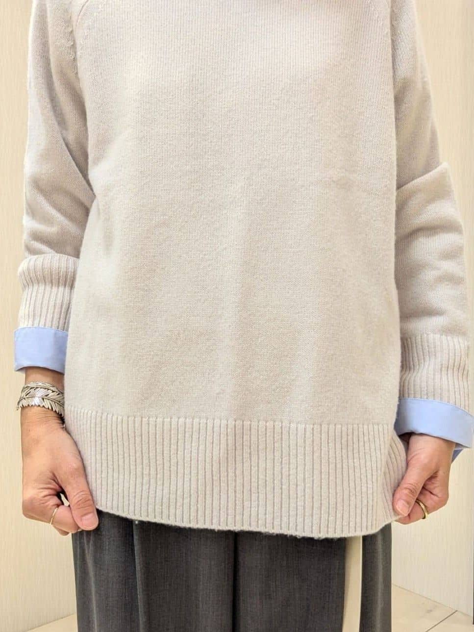 u-macoさんの「UNTITLED｜【重ね着もおすすめ/洗える】ウールカシミヤ クルーネックニット」を使ったコーディネート
