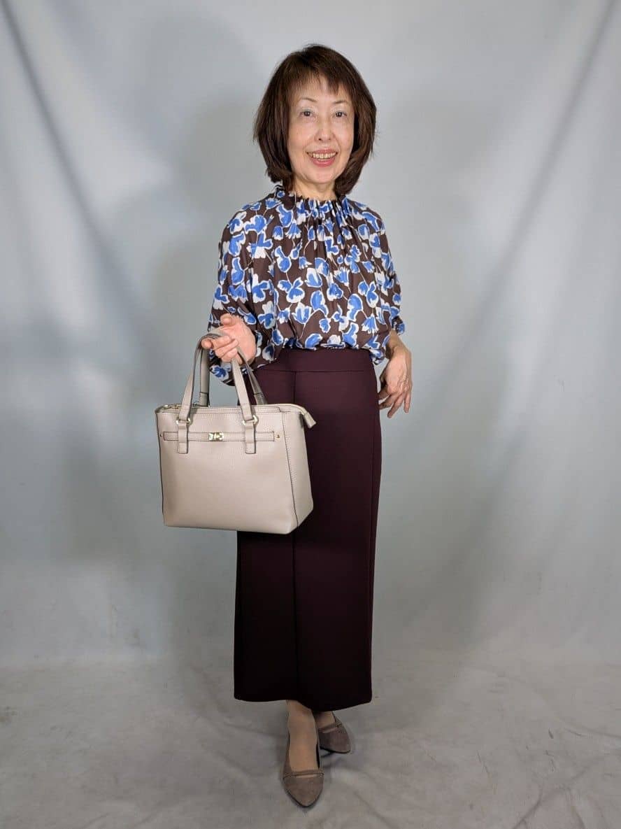 k.kazunoさんの「Reflect｜【ジャケットのインナーにおすすめ◎】花柄タックデザインブブラウス」を使ったコーディネート