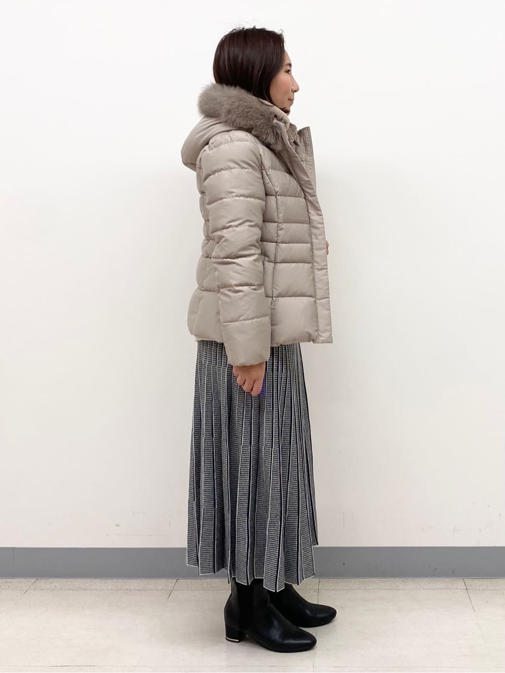 YUKARIさんの「INDIVI｜【名品／撥水／抗菌防臭】ショート丈リサイクルダウンコート」を使ったコーディネート