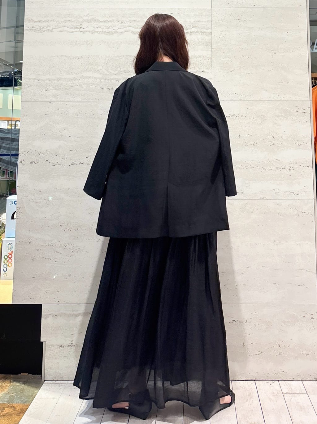 かほさんの「OPAQUE.CLIP｜麻混シアーギャザーティアードワンピース【洗濯機洗い可】」を使ったコーディネート