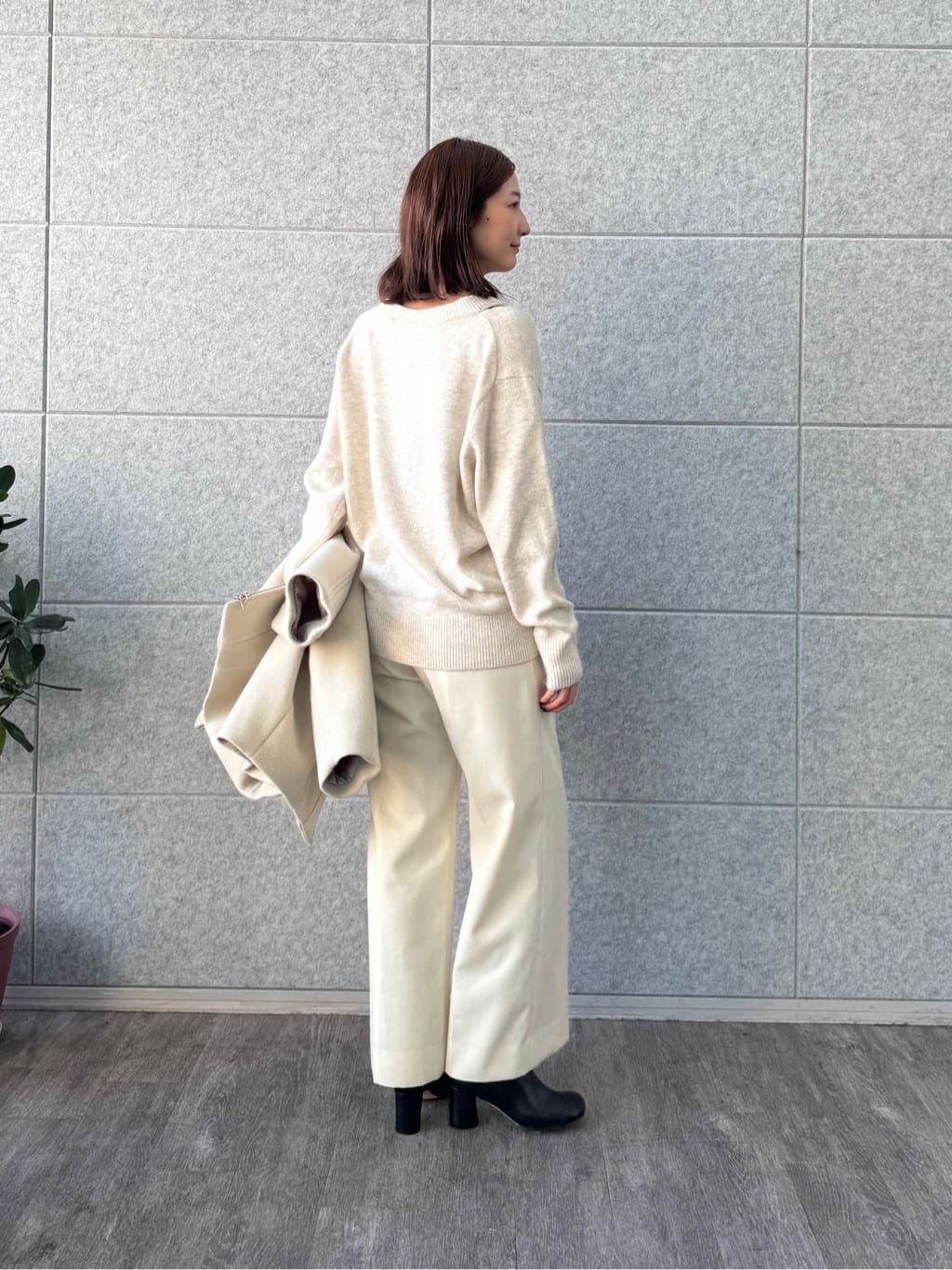 uchi__yamaさんの「CODE A｜wool volume short coat」を使ったコーディネート