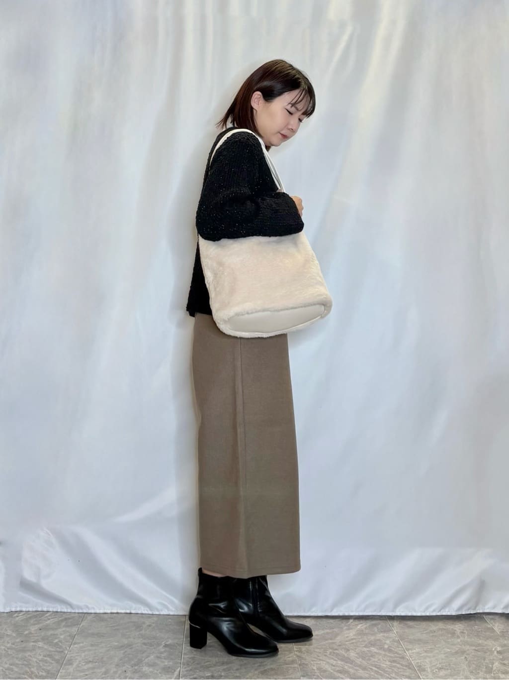 ネリさんの「SHOO･LA･RUE｜【洗濯機可】美脚見え あったか圧縮ニット ガウチョパンツ」を使ったコーディネート