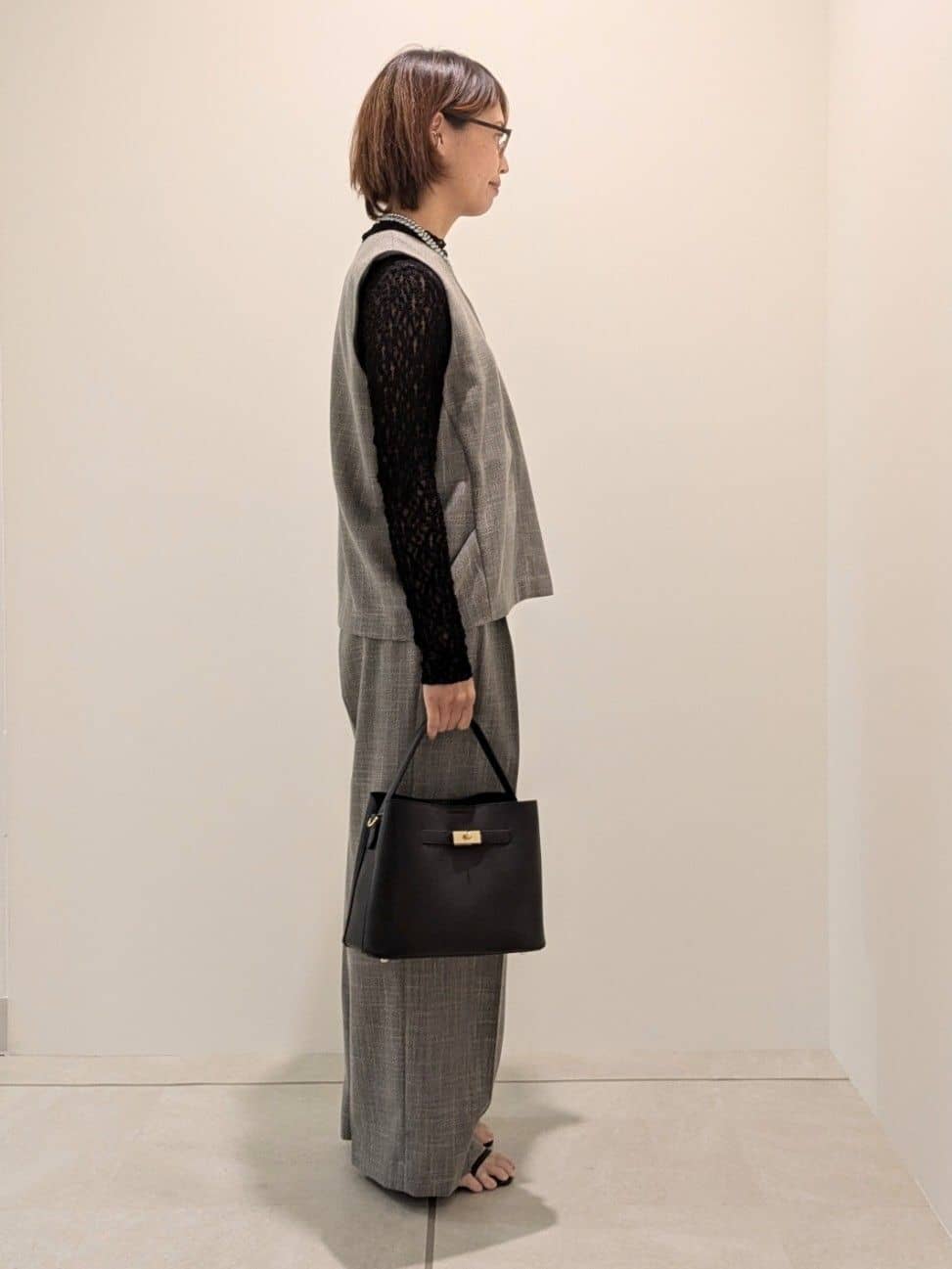 yukariさんの「UNTITLED｜【洗える/ワイド/ウエストゴム】ストレッチドロストパンツ」を使ったコーディネート