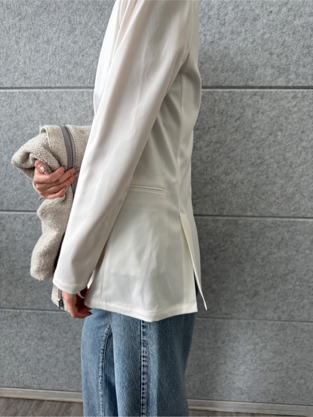 uchi__yamaさんの「CODE A｜oversized tweed blouson」を使ったコーディネート
