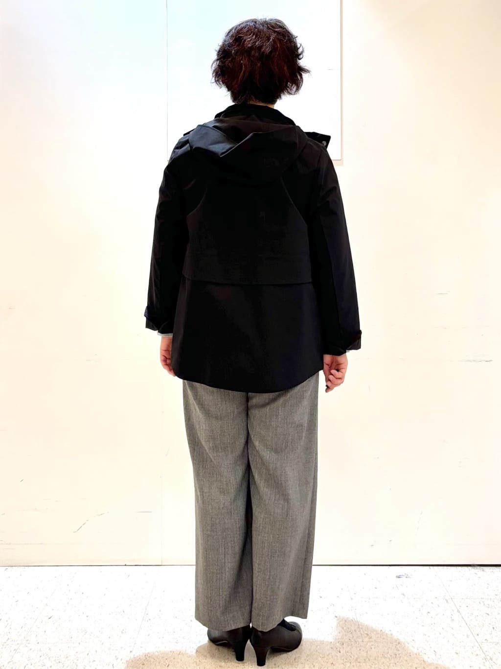 ヤスコさんの「Reflect｜【すっきり見え／フード取り外し可／通勤におすすめ◎】ライティアウター」を使ったコーディネート