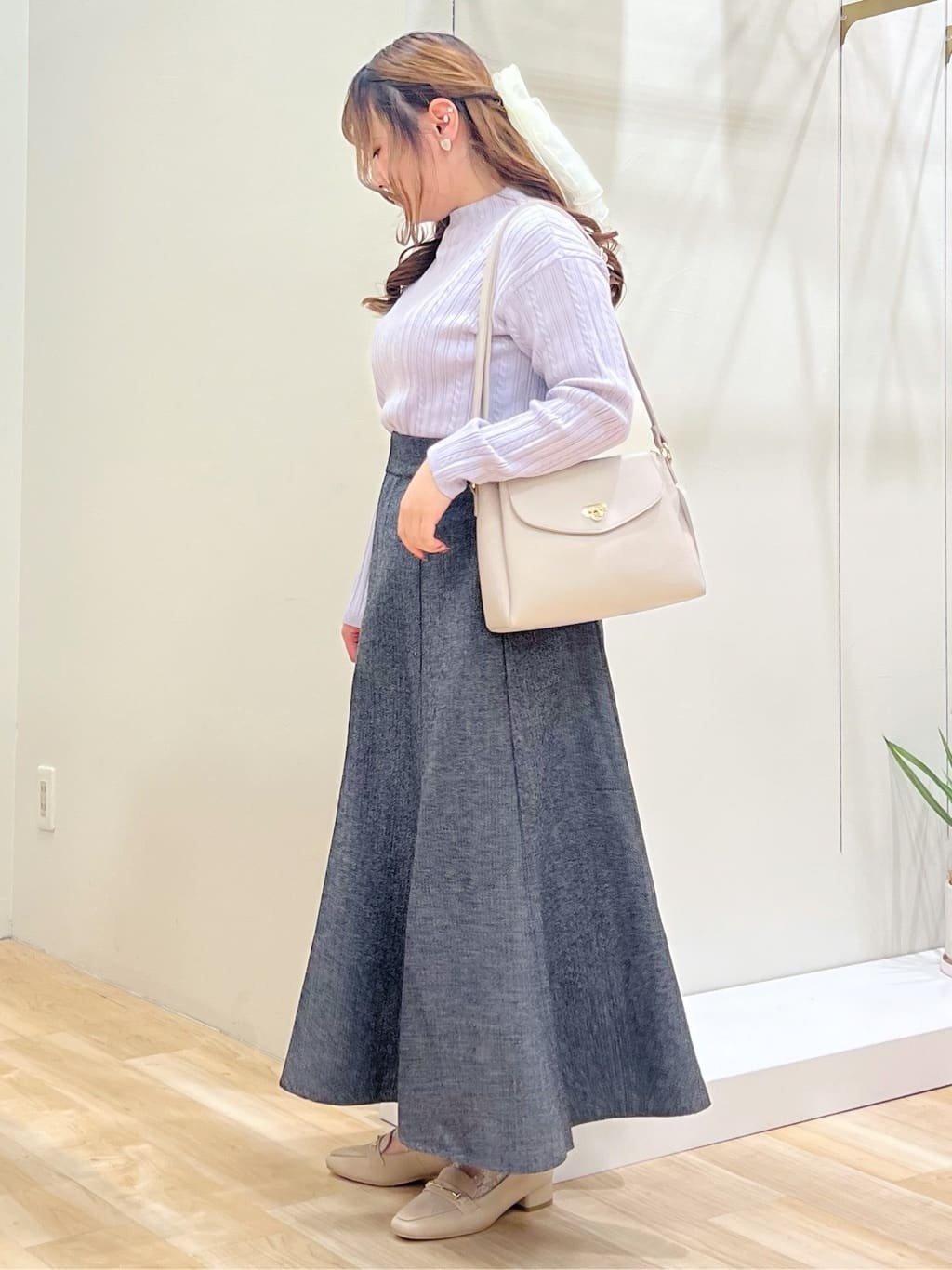 みことさんの「grove｜【毛玉軽減／洗える】クロップドミニケーブルニット」を使ったコーディネート