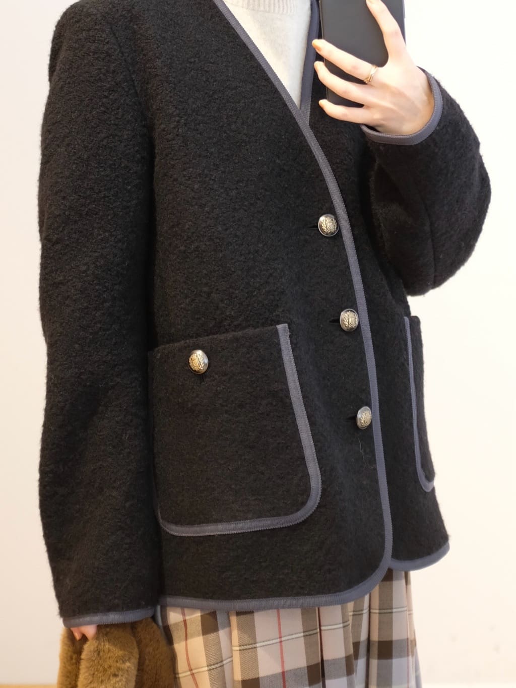 Kishimotoさんの「DRESSTERIOR｜◆チェックタックソフトプリーツスカート」を使ったコーディネート