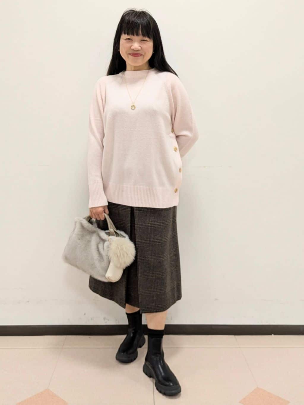 ともさんの「UNTITLED｜【重ね着もおすすめ/洗える】ウールカシミヤ クルーネックニット」を使ったコーディネート