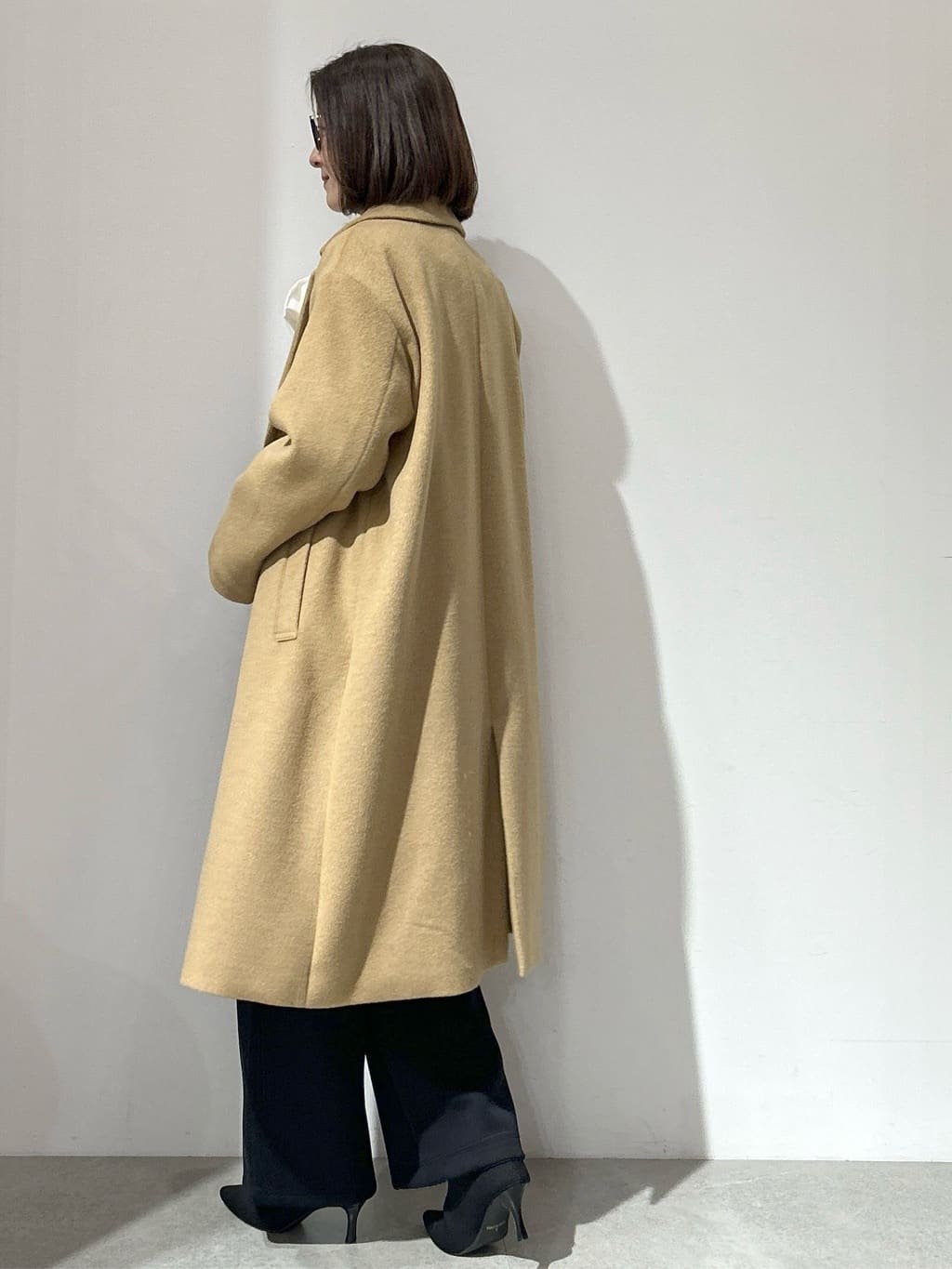 NAKAさんの「OPAQUE.CLIP｜カシミヤブレンドウールチェスターコート」を使ったコーディネート
