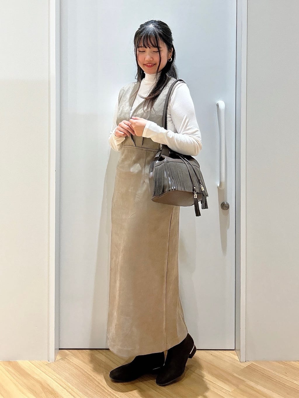 みいさんの「grove｜毎日にちょうどいい、テレコメロータートルネック」を使ったコーディネート