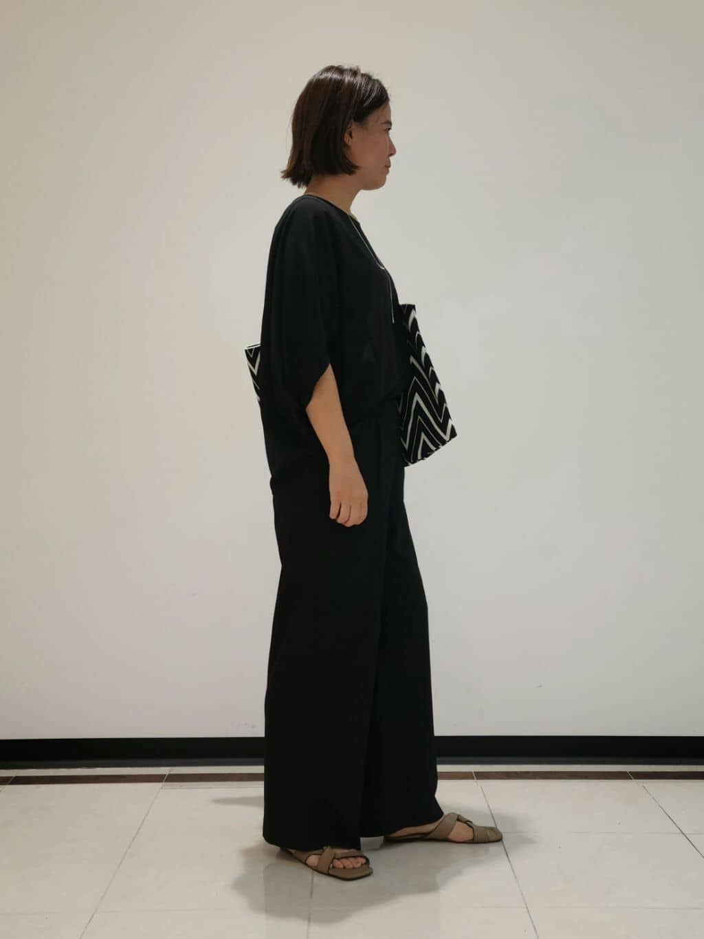 eriさんの「INDIVI｜【UVケア／SETUP可能】エアリージョーゼット ワイドパンツ」を使ったコーディネート