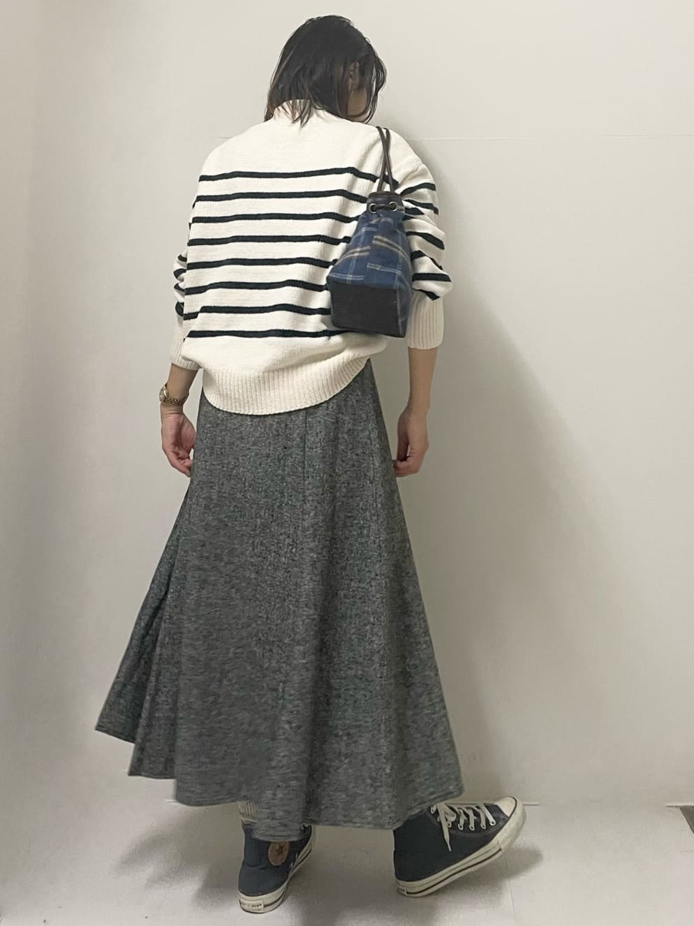 ISOさんの「Dessin｜【洗える】ハイネックベロアモールニット」を使ったコーディネート