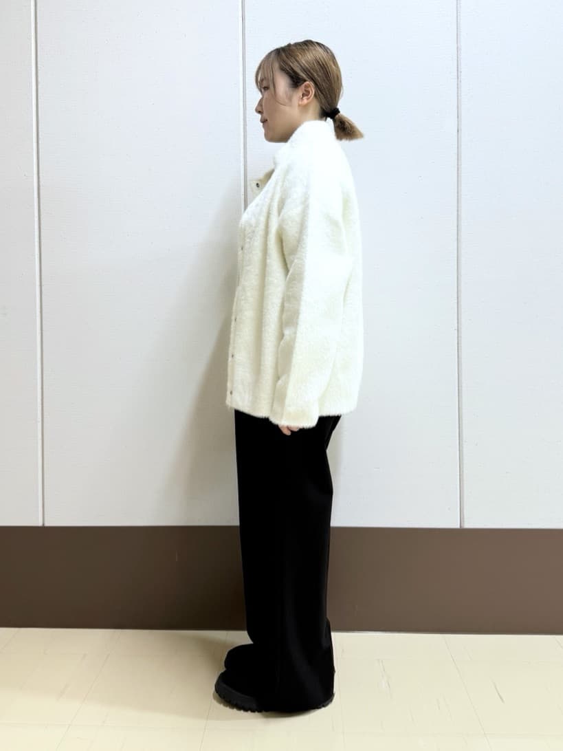 Rikoさんの「INDIVI｜スタンドネック シャギーモールニット」を使ったコーディネート