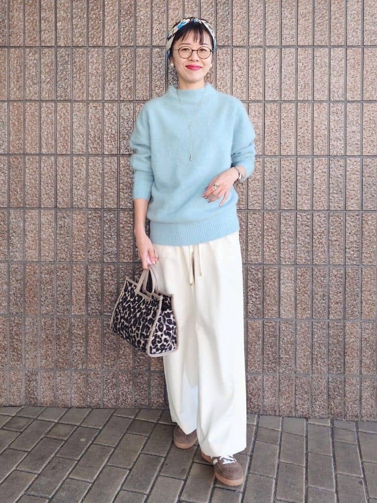 MUTSUKOさんの「UNTITLED｜【大人な品格/ふわふわニット】フォックスカシミヤ コクーンニット」を使ったコーディネート