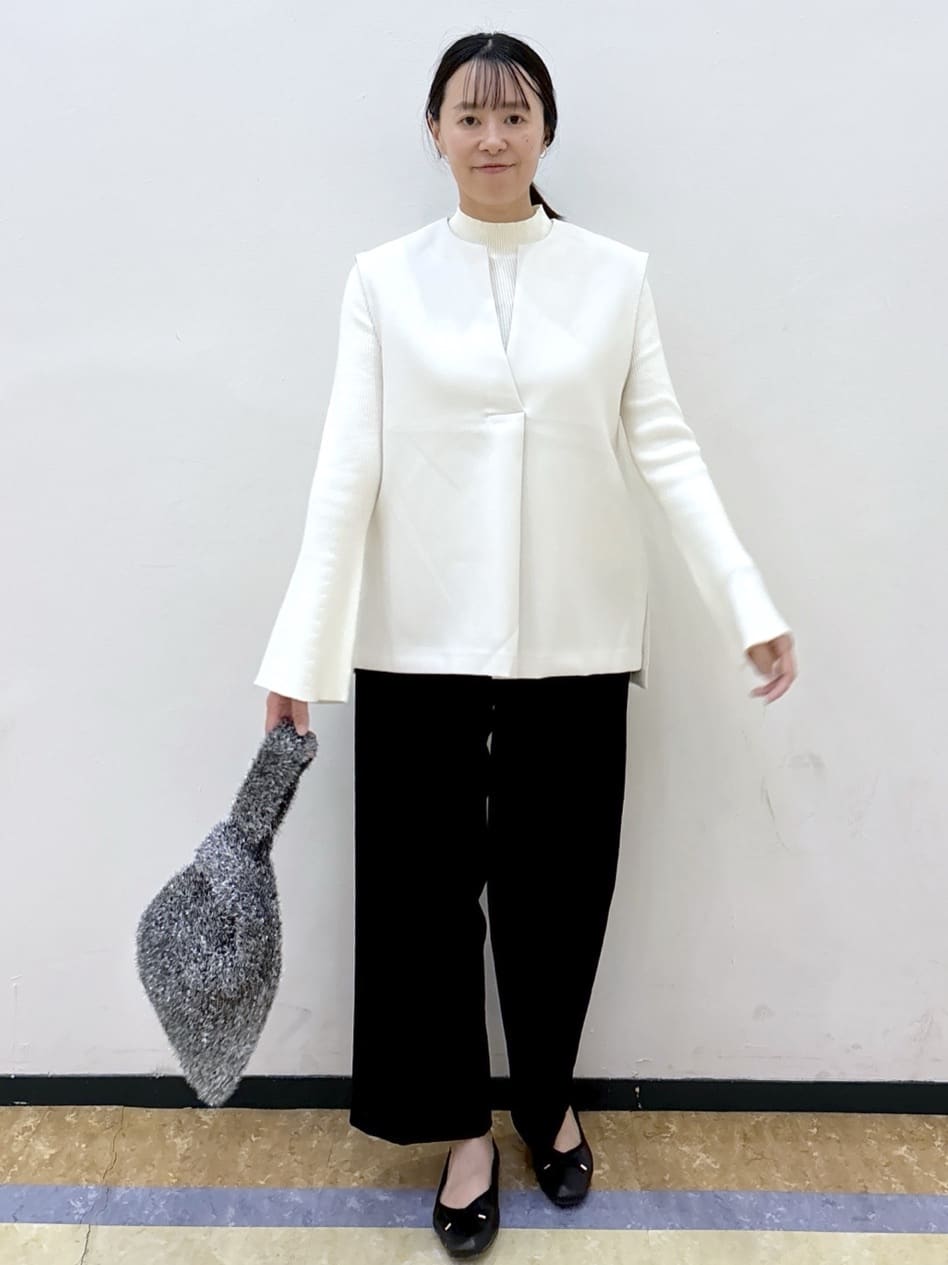 akariさんの「OPAQUE.CLIP｜メタルチャーム付きラメニットバッグ」を使ったコーディネート