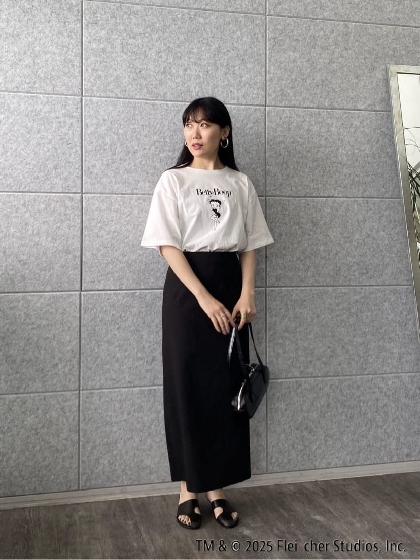 rinaさんの「INDIVI｜【Betty Boop(TM)】センタープリントワイドTシャツ」を使ったコーディネート