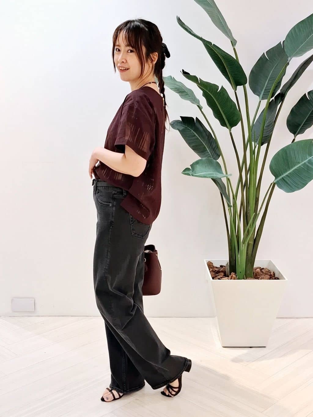 YuKaRiさんの「UNTITLED｜【セットアップ可/エレガント】シアーチェックTブラウス」を使ったコーディネート