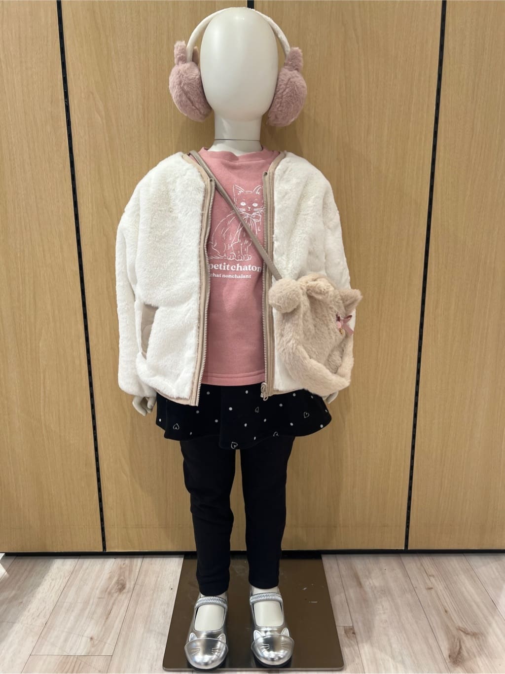 りーさんの「SHOO･LA･RUE｜【100-150cm/裏起毛】Aライン アソートスウェット」を使ったコーディネート