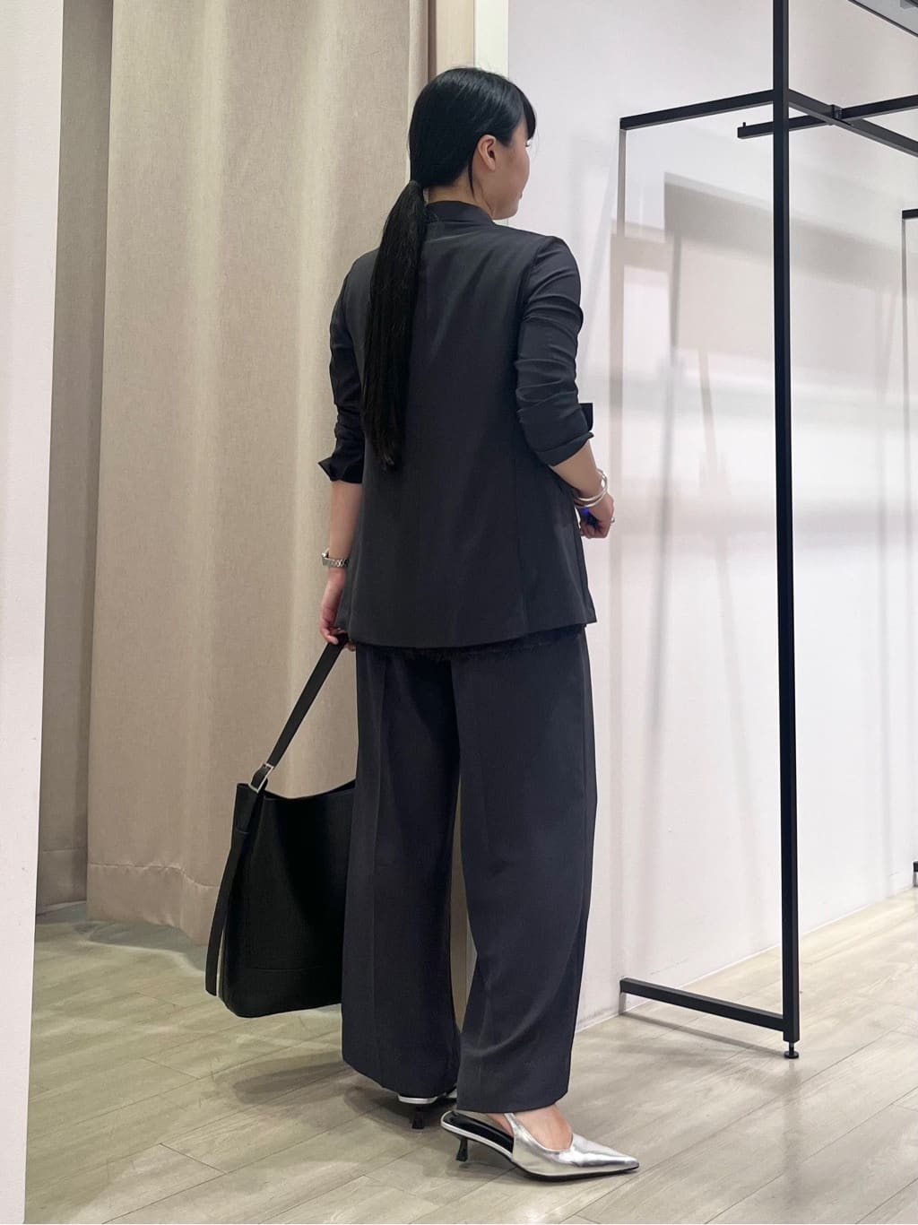 hasuさんの「INDIVI｜【軽く羽織れる！】ダブルジャケット」を使ったコーディネート