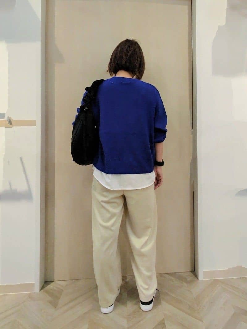 やすさんの「SHOO･LA･RUE｜【S-LL】スエード調カーブパンツ」を使ったコーディネート
