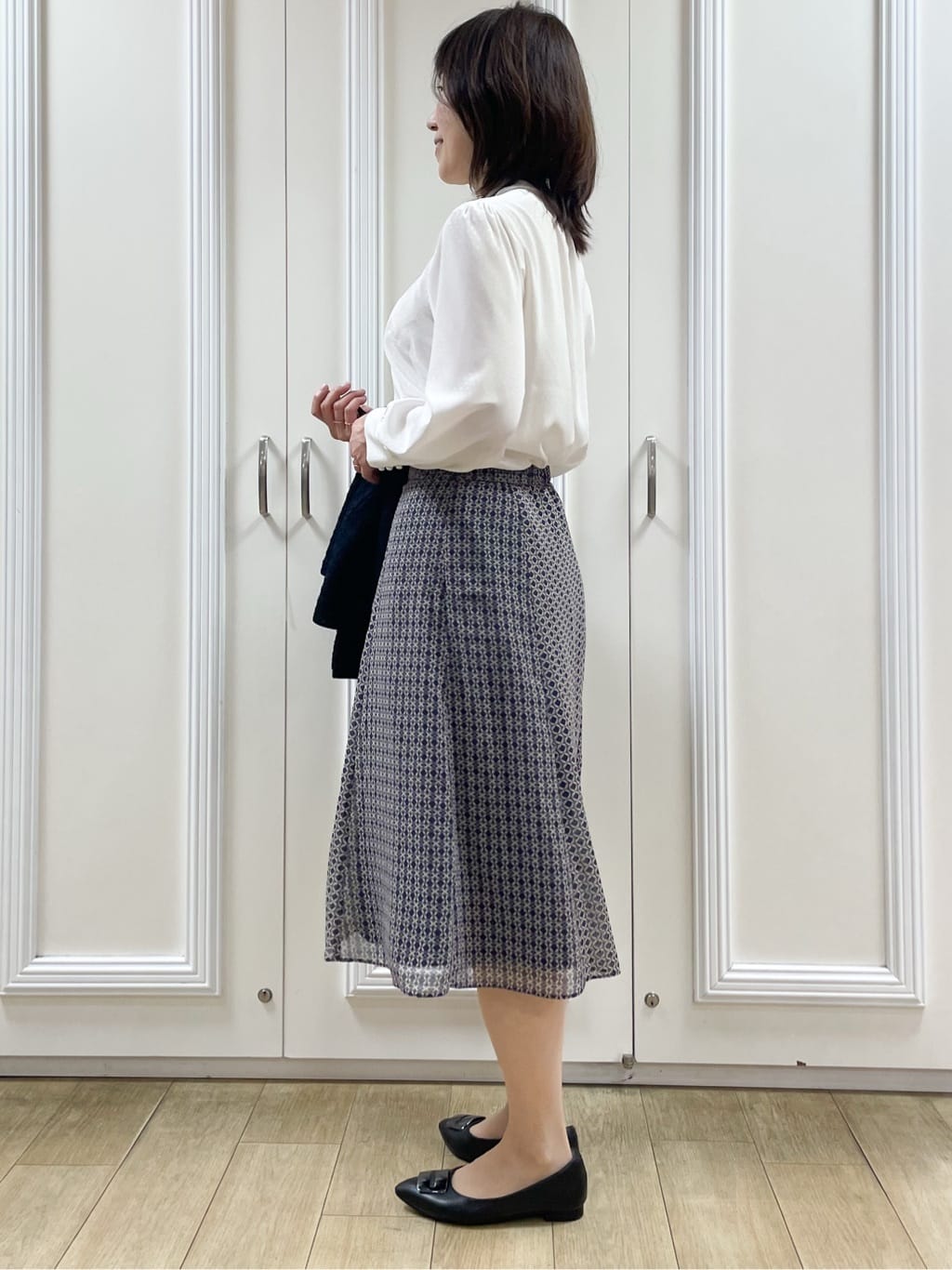 めいさんの「Reflect｜【きちんと見え／通勤／セレモニーにおすすめ◎】ドット柄ボウタイブラウス」を使ったコーディネート